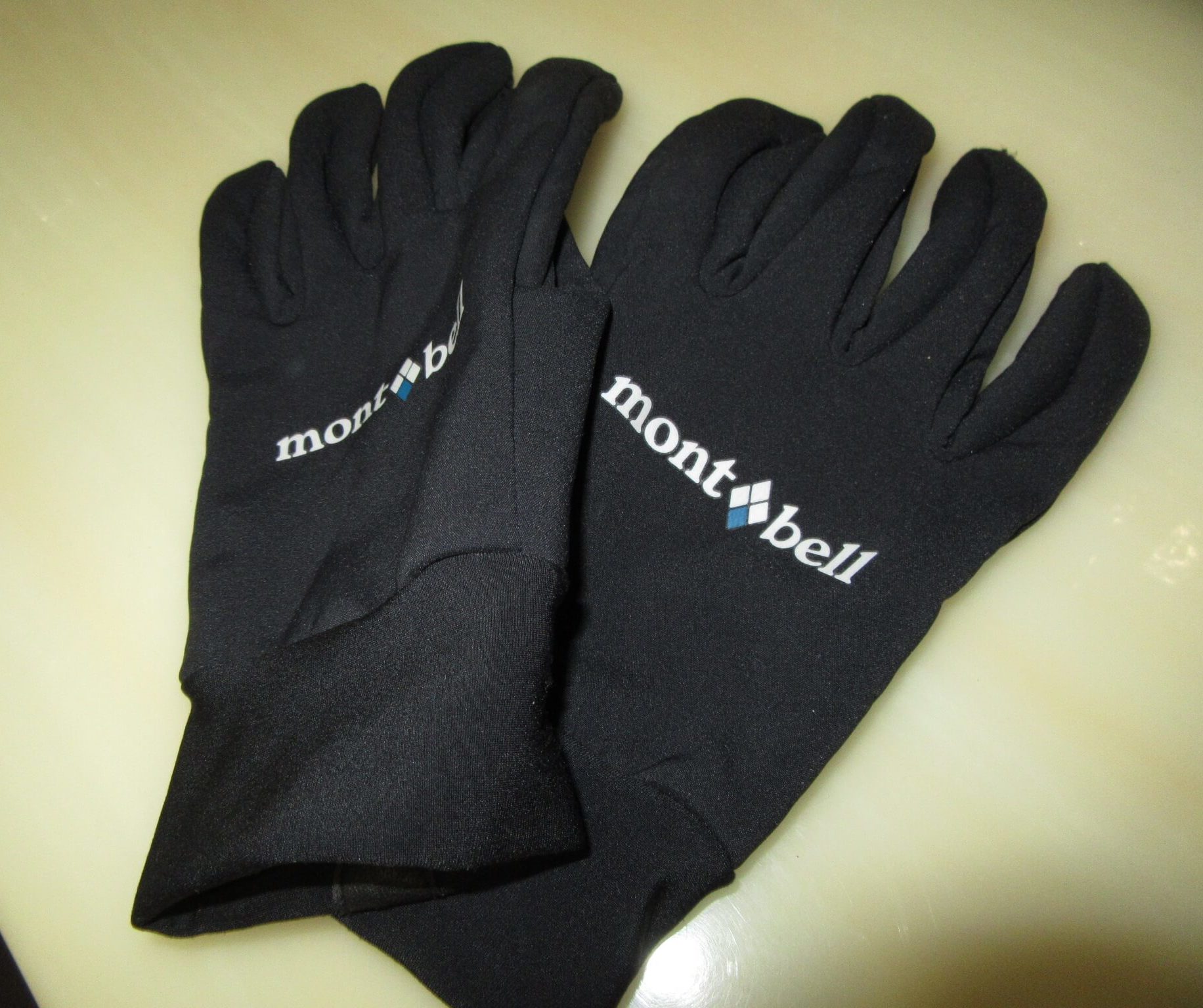 【最強】モンベルの手袋、ウインドストッパートレッキンググローブはガチで良い。 - パイクーブログ